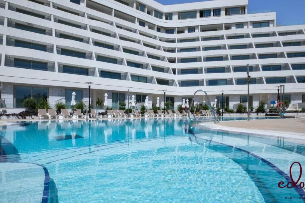 Apartment דירה מדהימה 100 מטר מהים - By Edom *